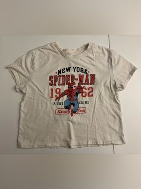 Spider-Man Cream Graphic T-Shirt Size XL fits like a women’s baggy medium
